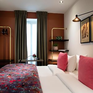 Aanpalende Kamer